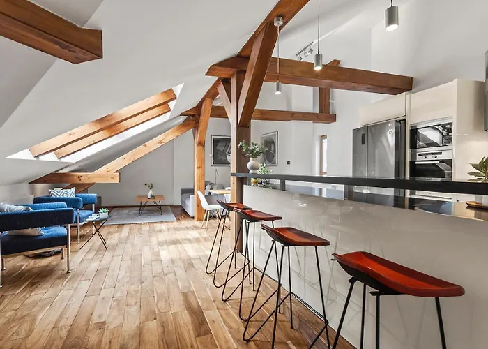 Prague Days - Spacious 117M2 Attic Retreat W Ac - Near Old Town Sq