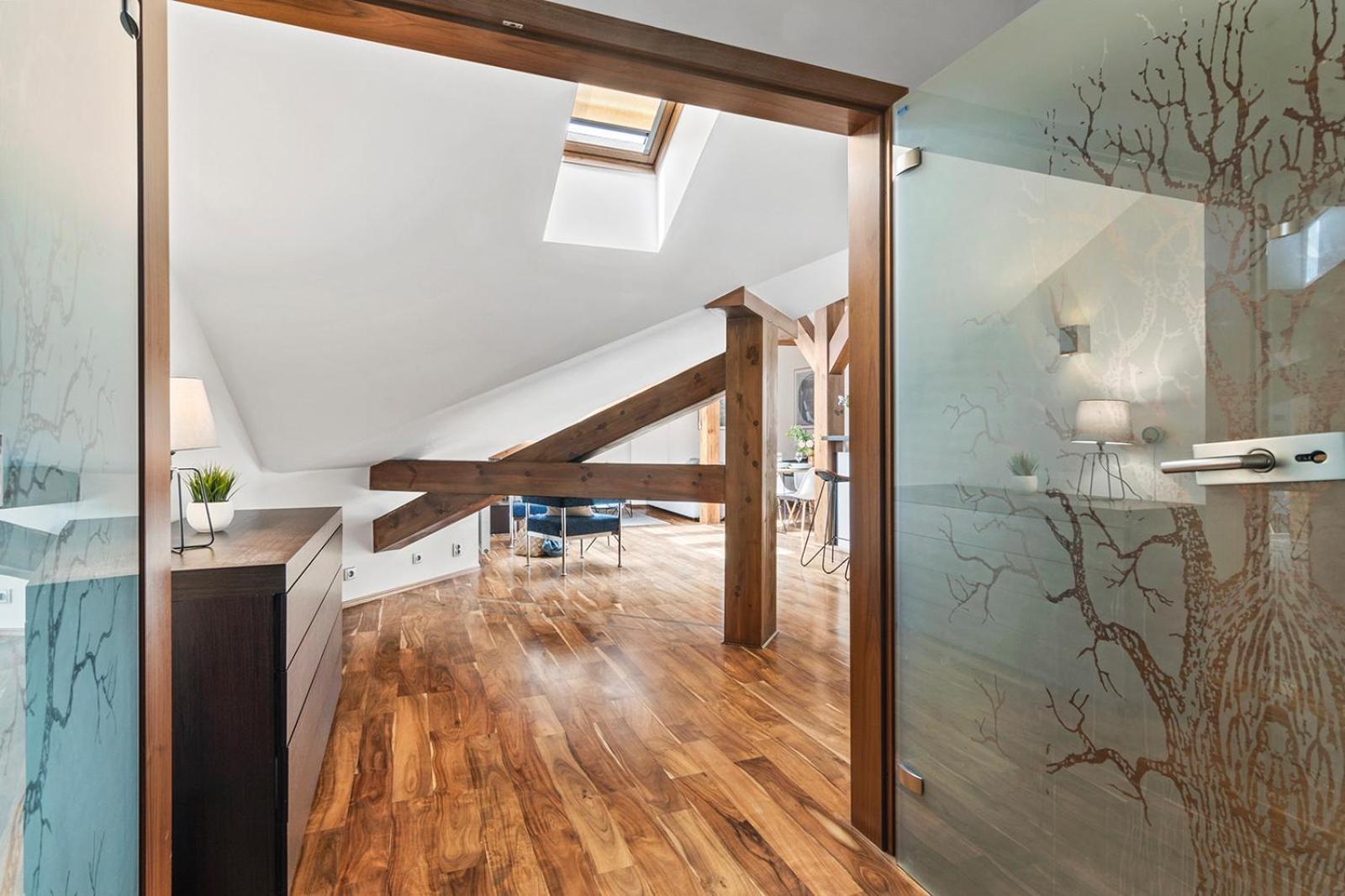 Apartment Days - Spacious 117m2 Attic Retreat W Ac - Near Old Town Sq